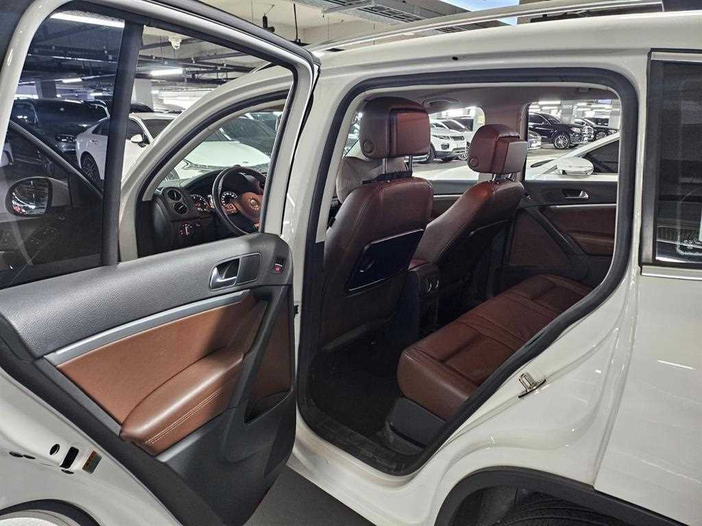 Volkswagen Tiguan - Vista 12