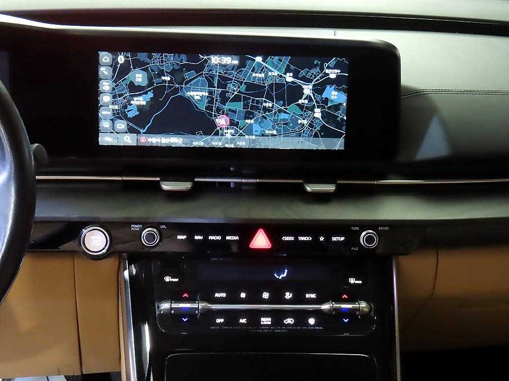 KIA Carnival - Vista 11
