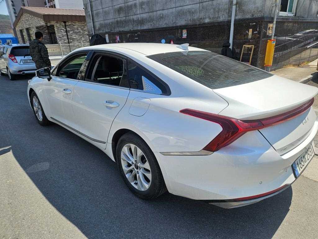 KIA K8 - Vista 5