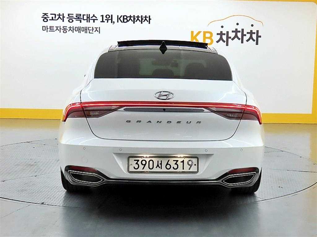 HYUNDAI Grandeur - Vista 3