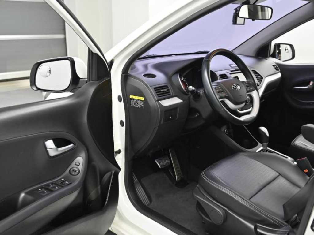 KIA Morning - Vista 11