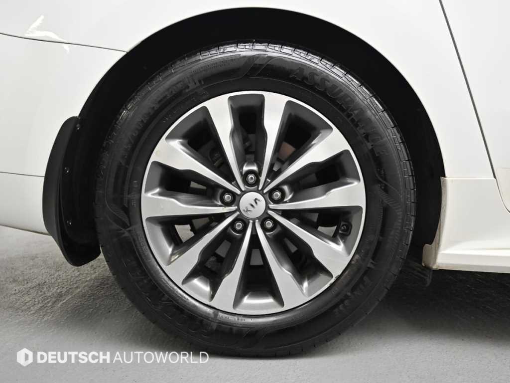 KIA Carnival - Vista 5