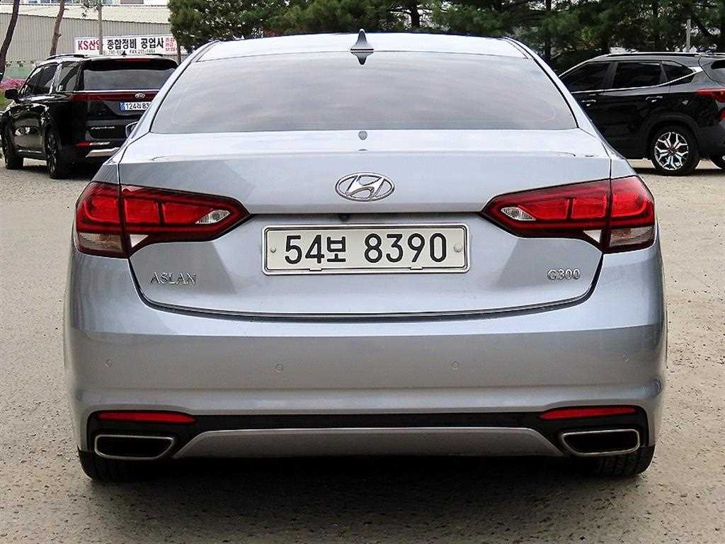 HYUNDAI Aslan - Vista 4