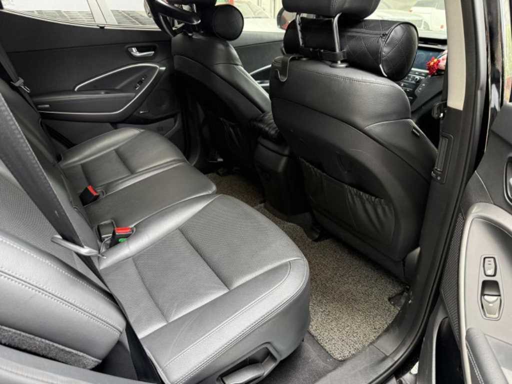 HYUNDAI Santa Fe - Vista 10