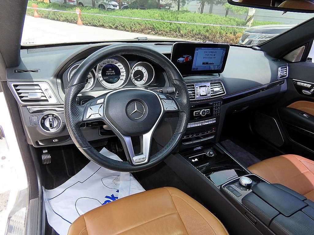 Mercedes Benz E class - Vista 7