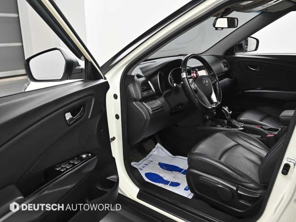 Ssangyong Tivoli - Vista 11