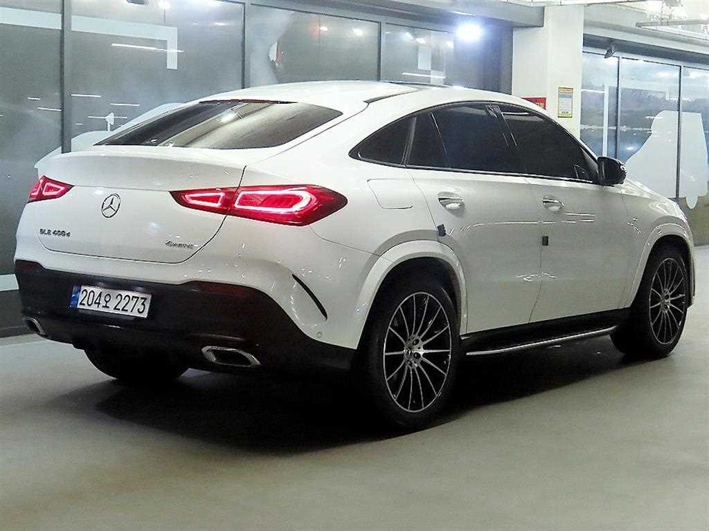 Mercedes Benz GLE Class - Vista 4
