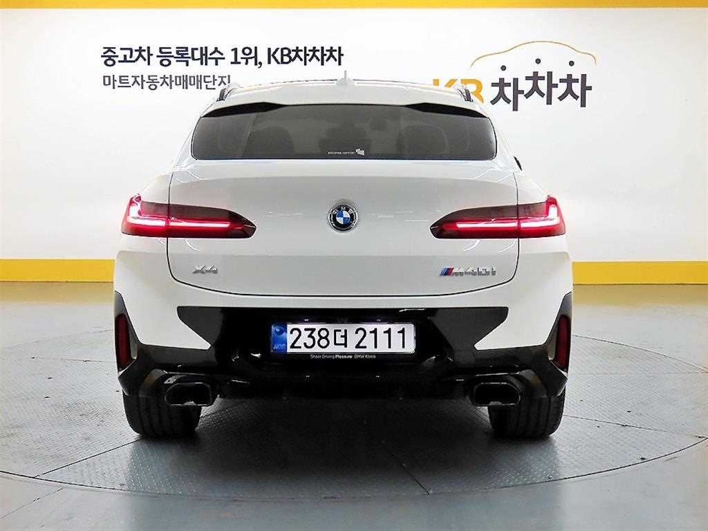 BMW X4 - Vista 4