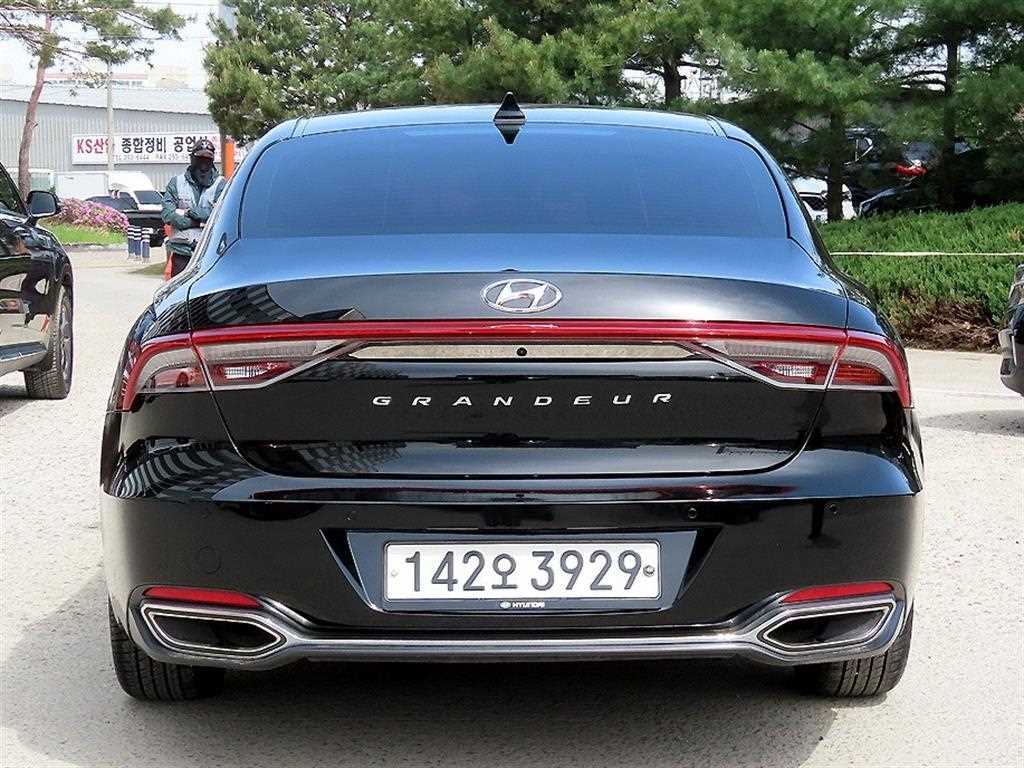 HYUNDAI Grandeur - Vista 4