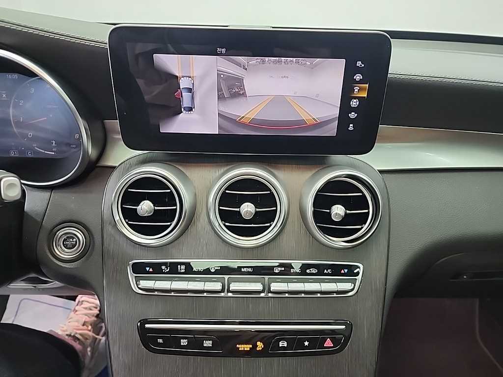 Mercedes Benz GLC Class - Vista 10