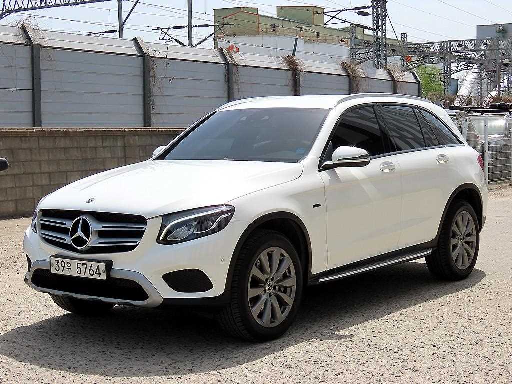 Mercedes Benz GLC Class - Vista 2