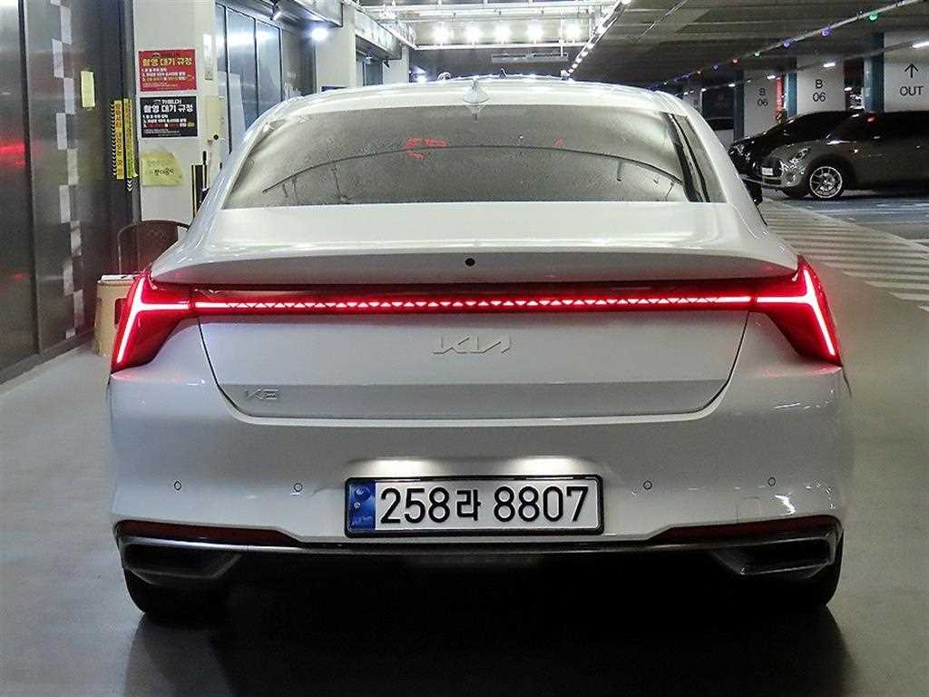 KIA K8 - Vista 5