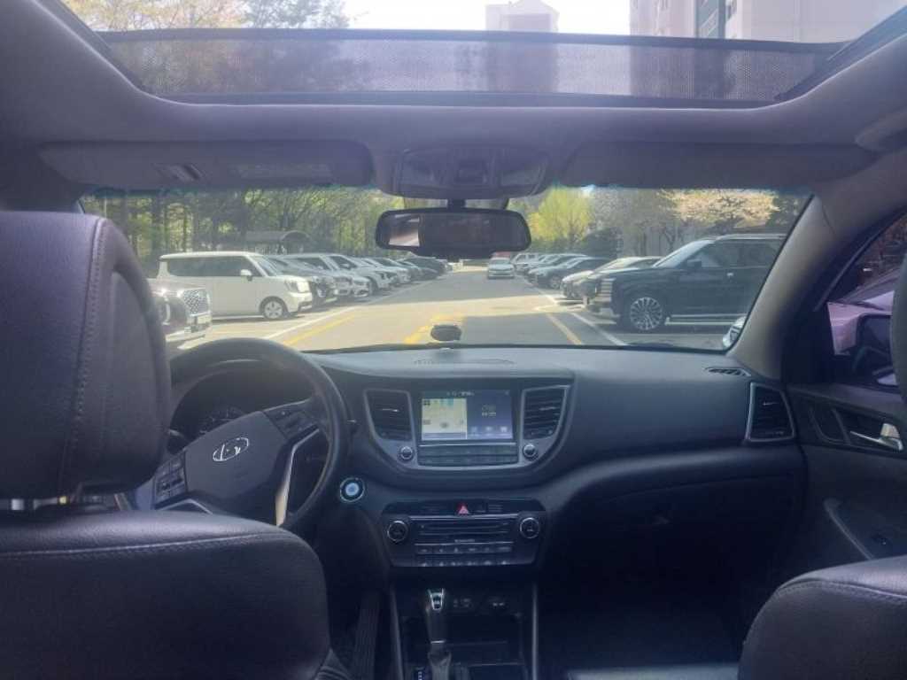 HYUNDAI Tucson - Vista 5