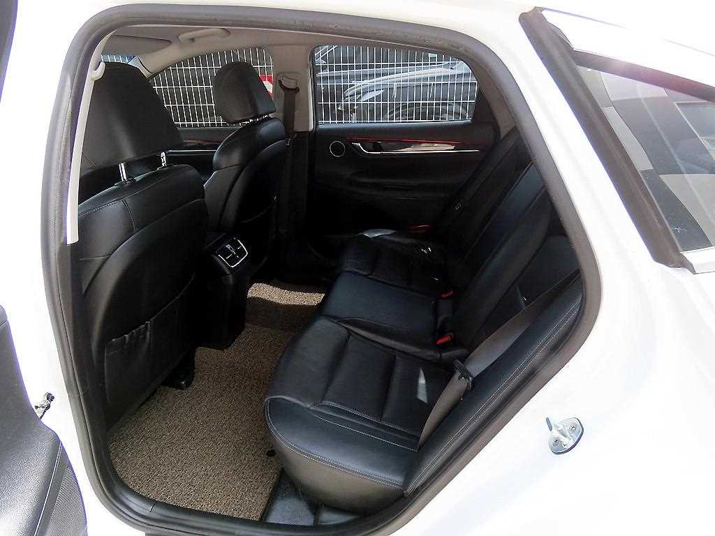 HYUNDAI Grandeur - Vista 6