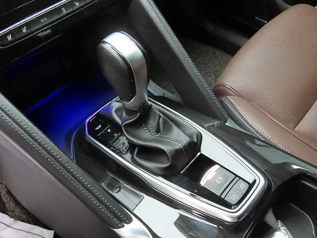 SAMSUNG QM6 - Vista 10