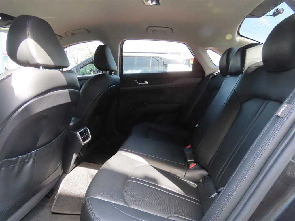 KIA K5 - Vista 6