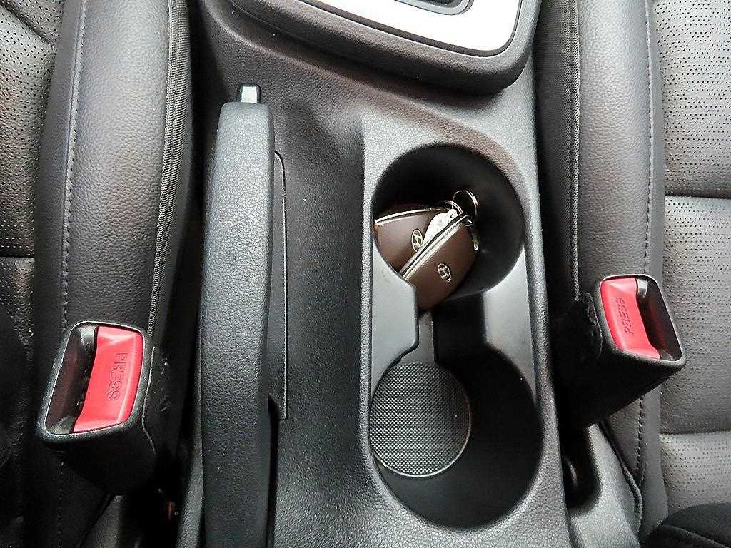 HYUNDAI Avante 2019 Blanco - Importación desde Corea - HF Imports Iquique - Foto 14