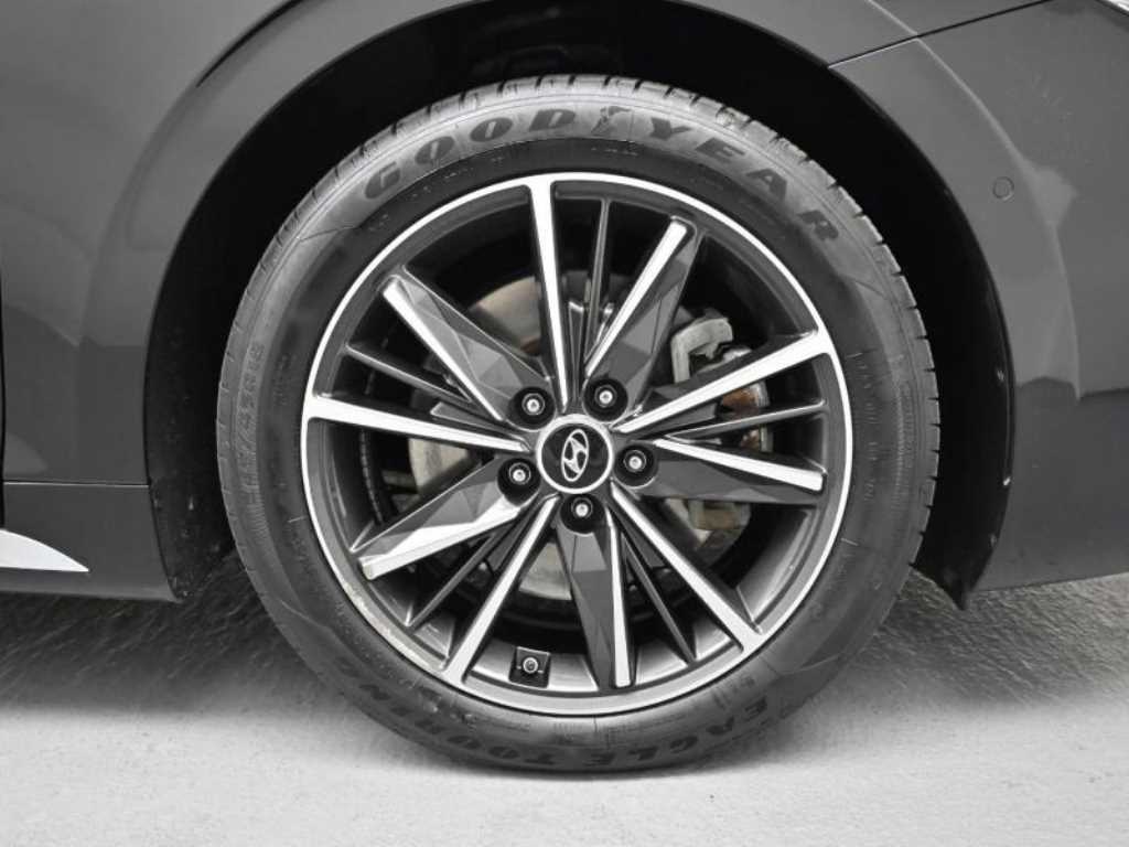 HYUNDAI Grandeur - Vista 5