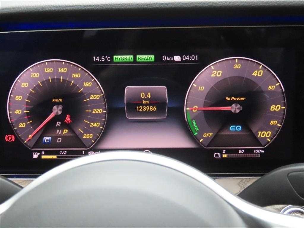 Mercedes Benz E class - Vista 5