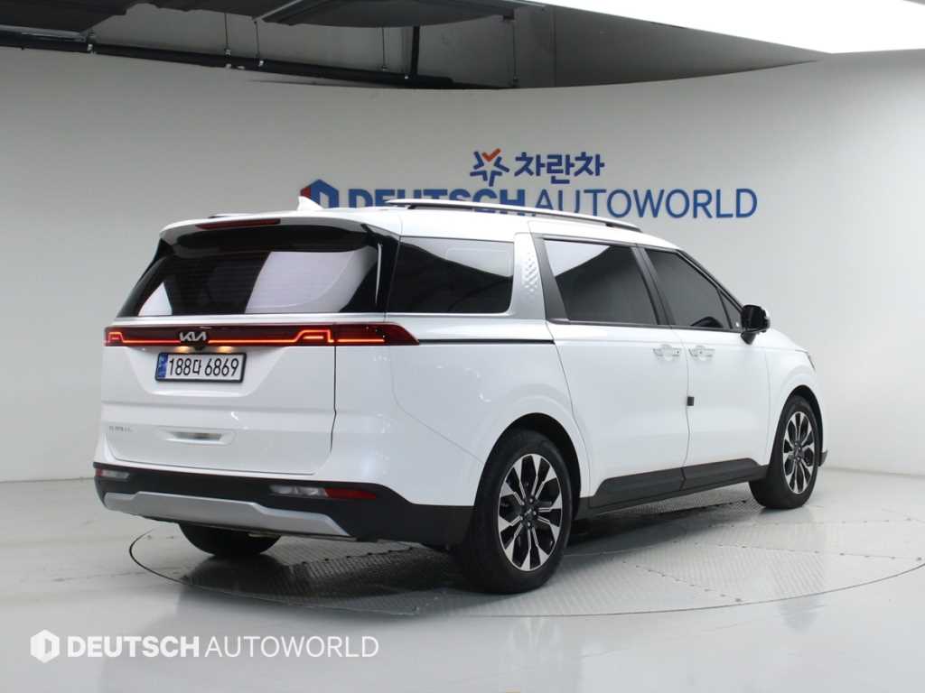 KIA Carnival - Vista 2