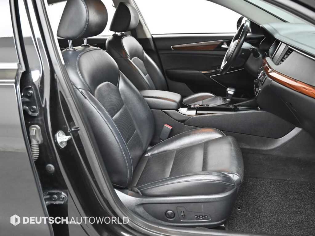 KIA K7 - Vista 10