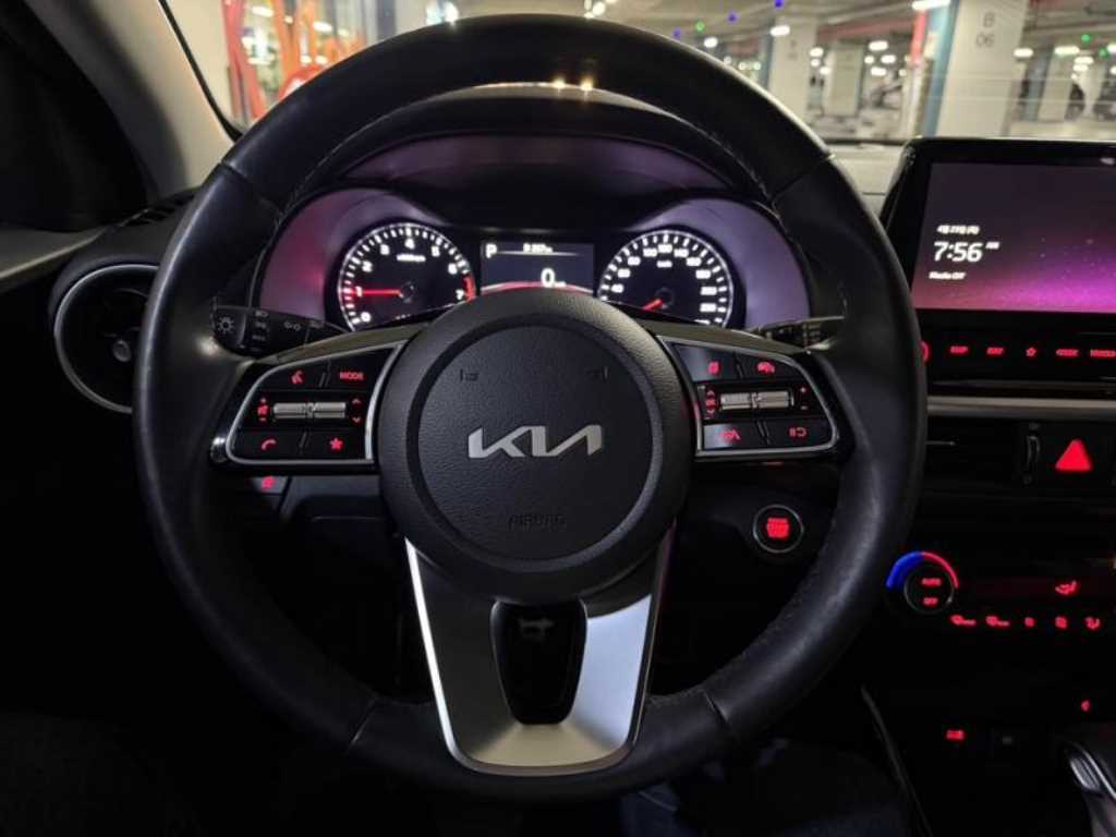 KIA K3 - Vista 8