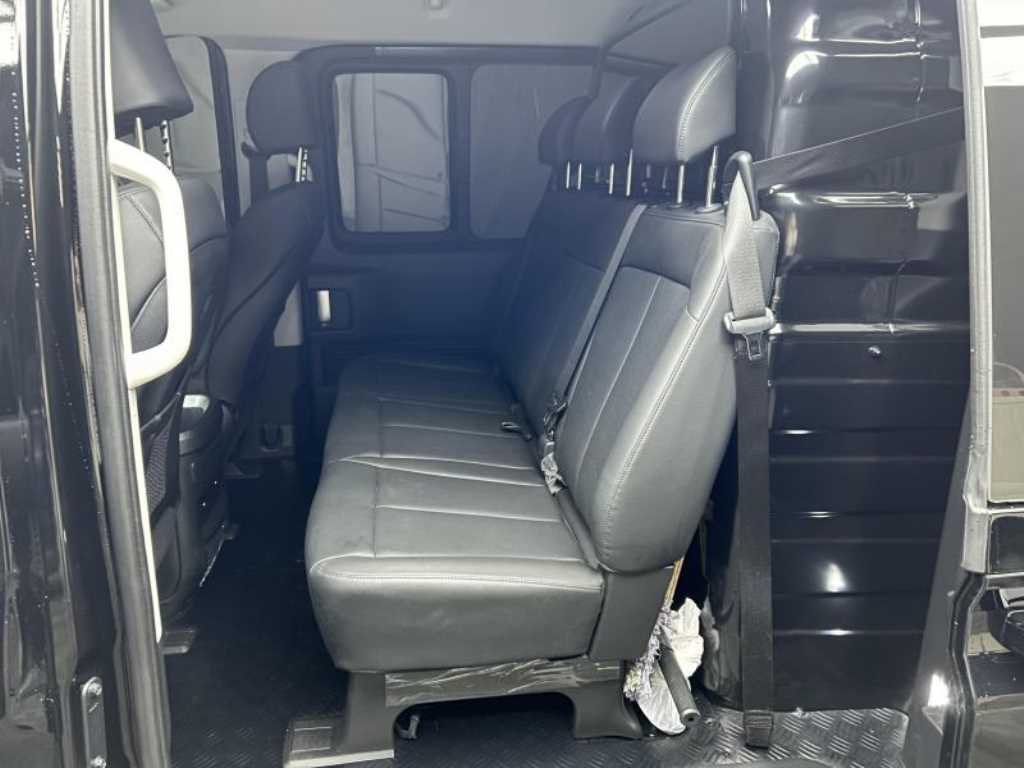 HYUNDAI Staria - Vista 9