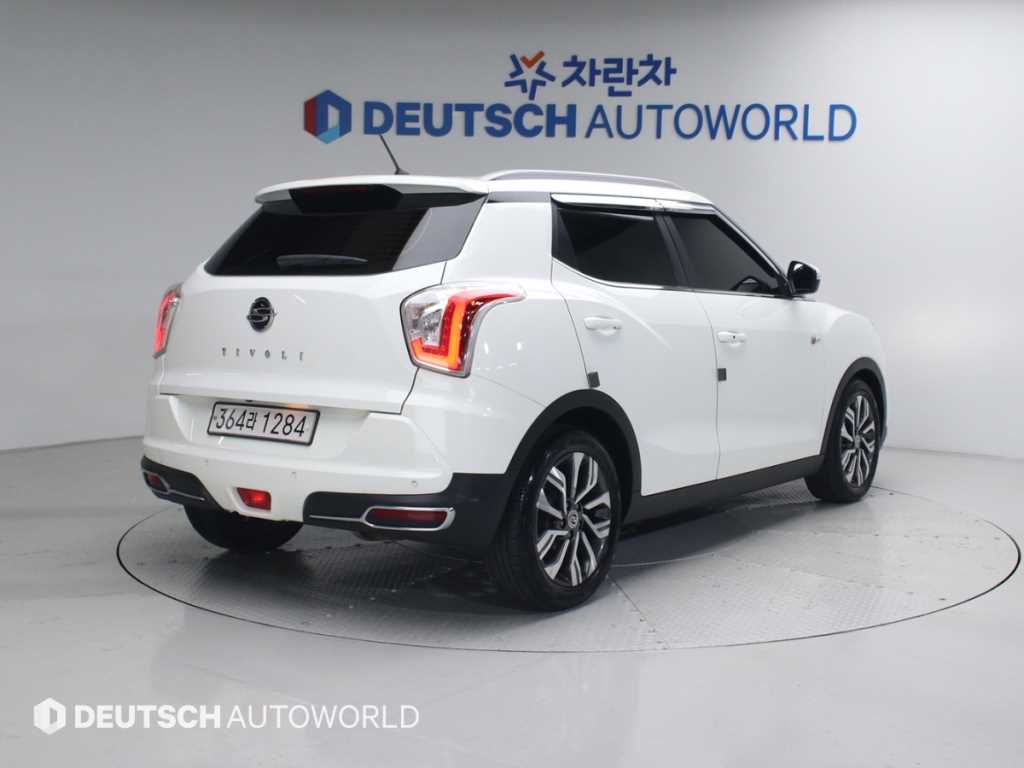 Ssangyong Tivoli - Vista 2