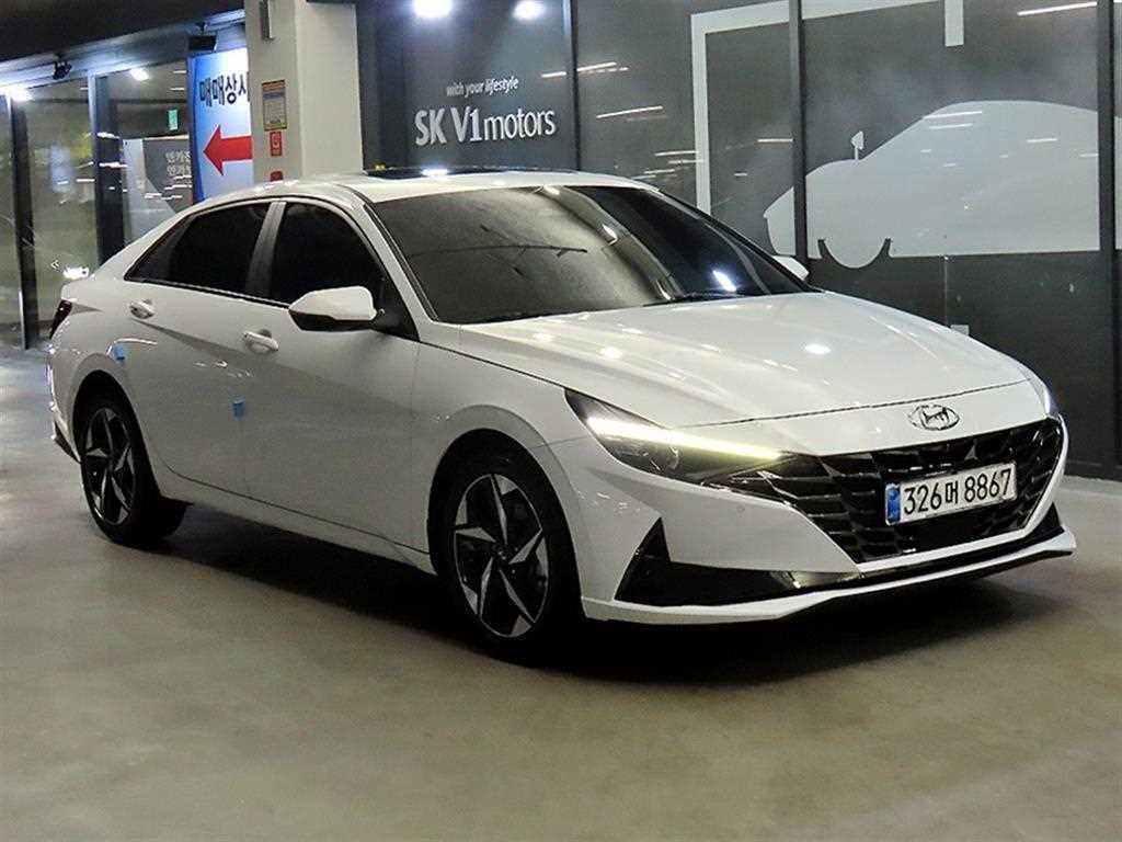 HYUNDAI Avante - Vista 3