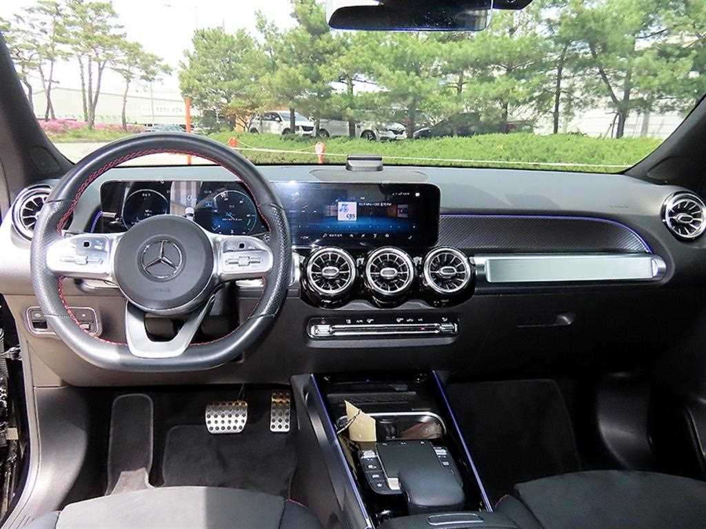 Mercedes Benz GLB Class - Vista 7