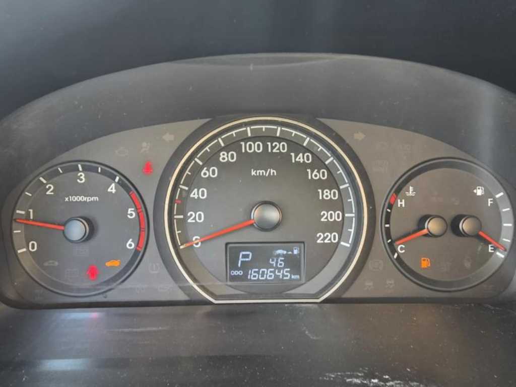 HYUNDAI Starex - Vista 7