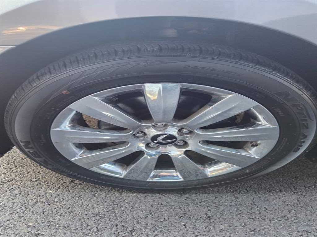 HYUNDAI Equus - Vista 3
