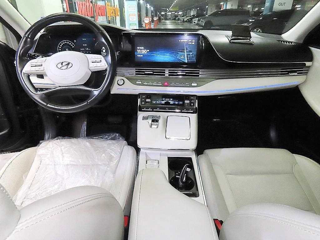 HYUNDAI Grandeur - Vista 10
