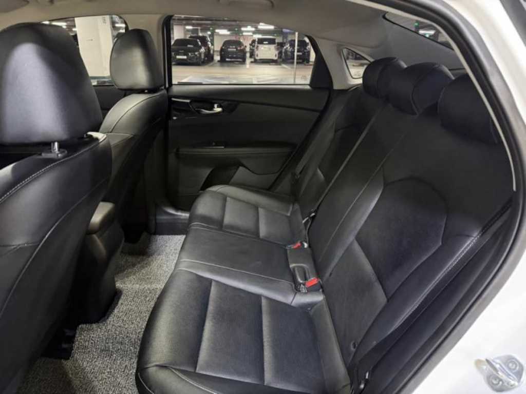 KIA K3 - Vista 7