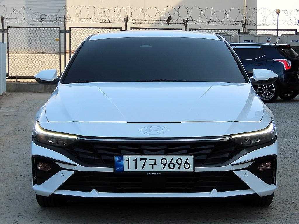 HYUNDAI Avante 2024 Blanco - Importación desde Corea - HF Imports Iquique - Foto 1