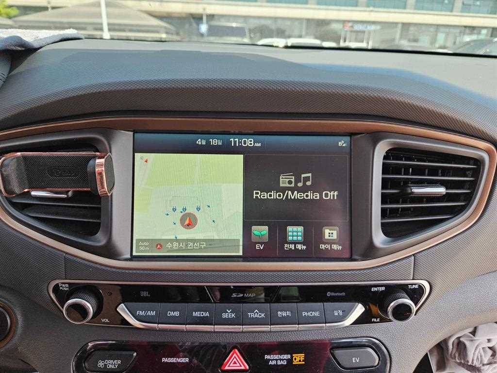 HYUNDAI Ioniq - Vista 12