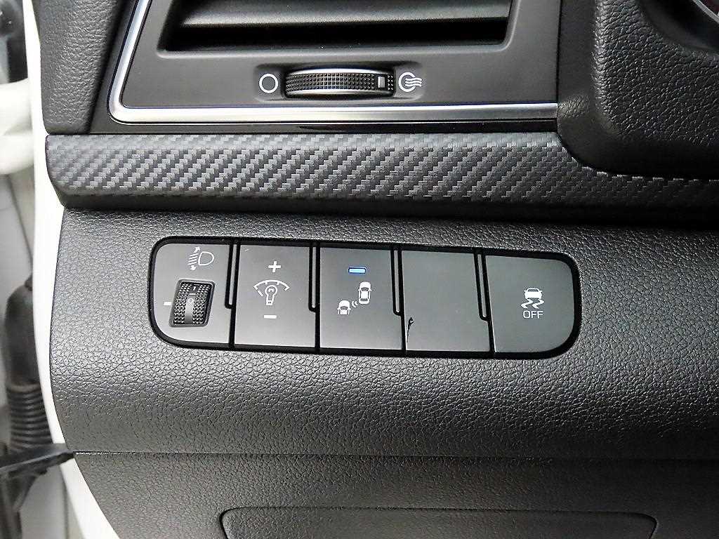 HYUNDAI Avante 2017 Blanco - Importación desde Corea - HF Imports Iquique - Foto 13