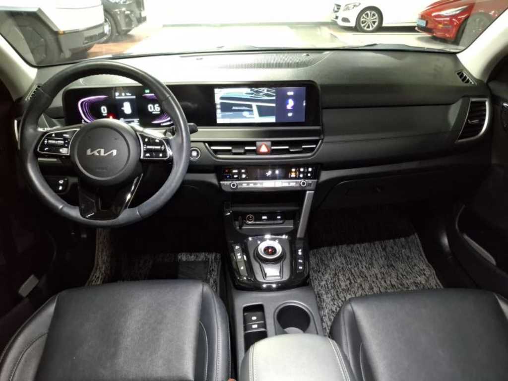 KIA Seltos - Vista 8