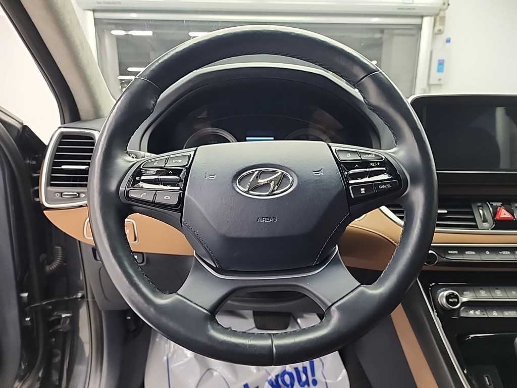 HYUNDAI Grandeur - Vista 9