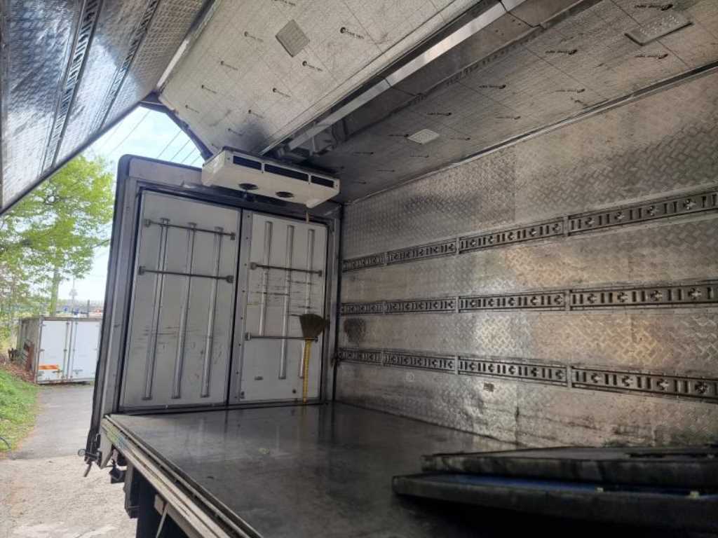 medium and large cargo truck - Vista 7