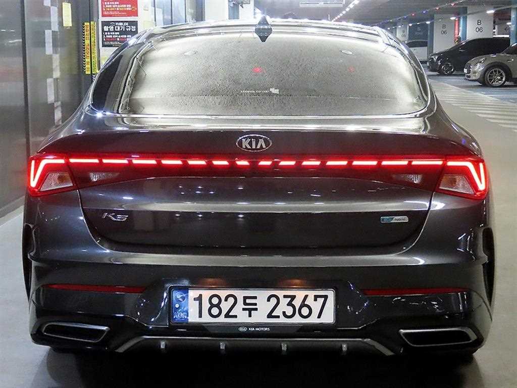 KIA K5 - Vista 5