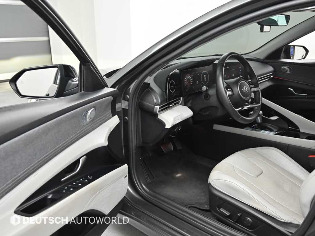 HYUNDAI Avante - Vista 11