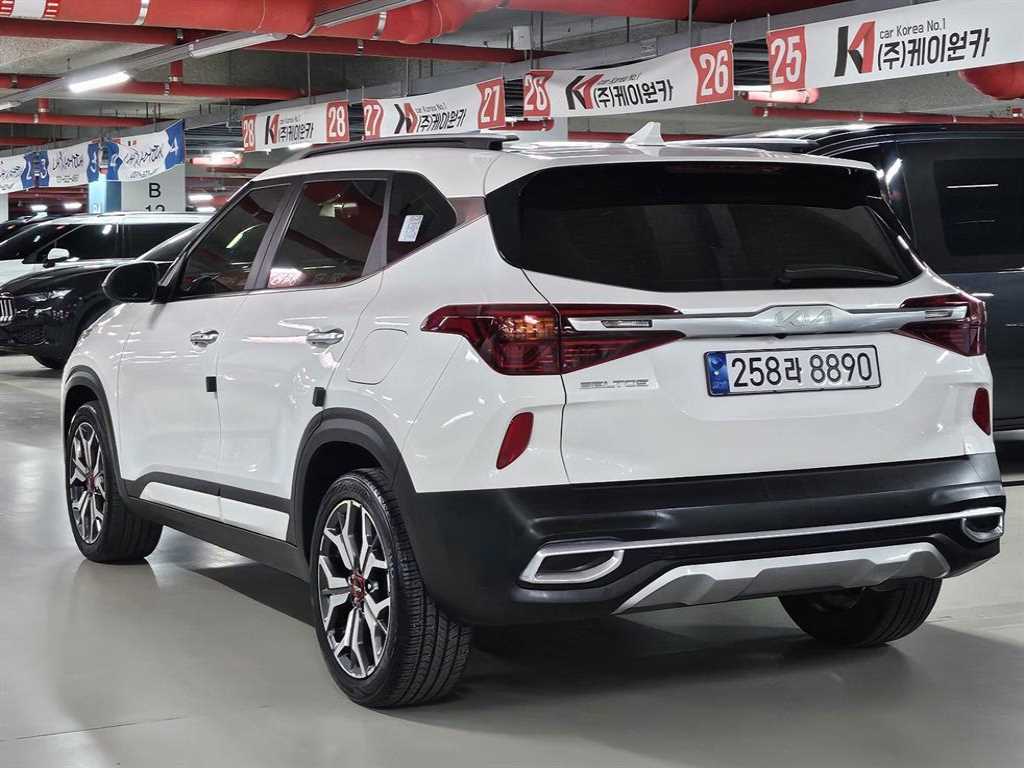 KIA Seltos - Vista 4