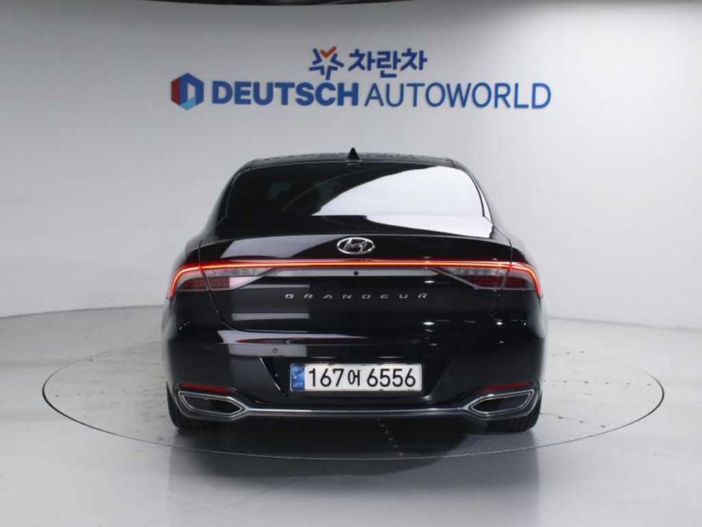 HYUNDAI Grandeur - Vista 4