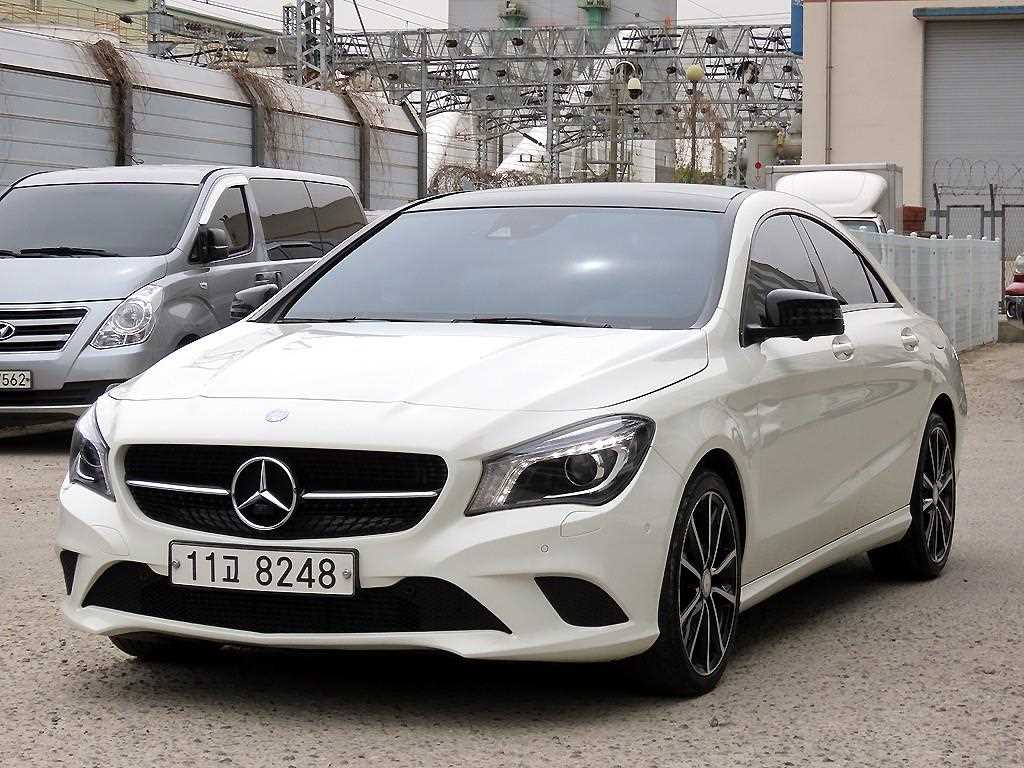 Mercedes Benz CLA Class - Vista 2