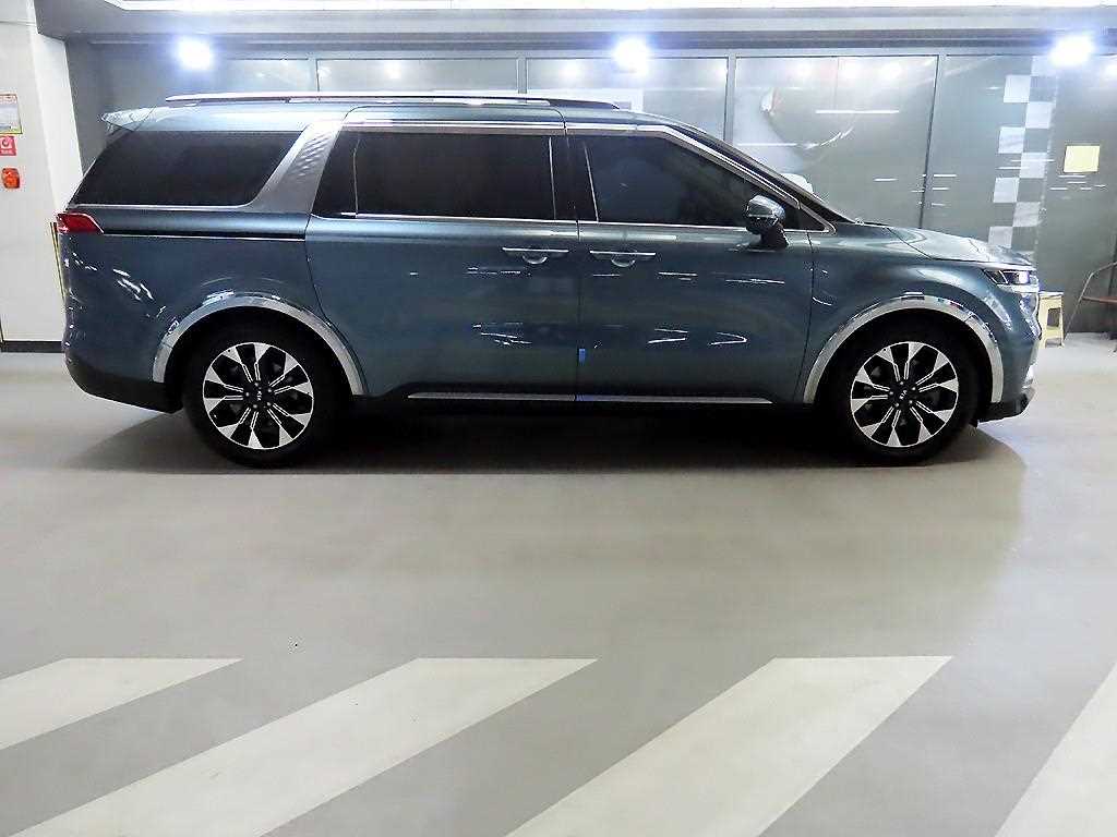 KIA Carnival - Vista 3