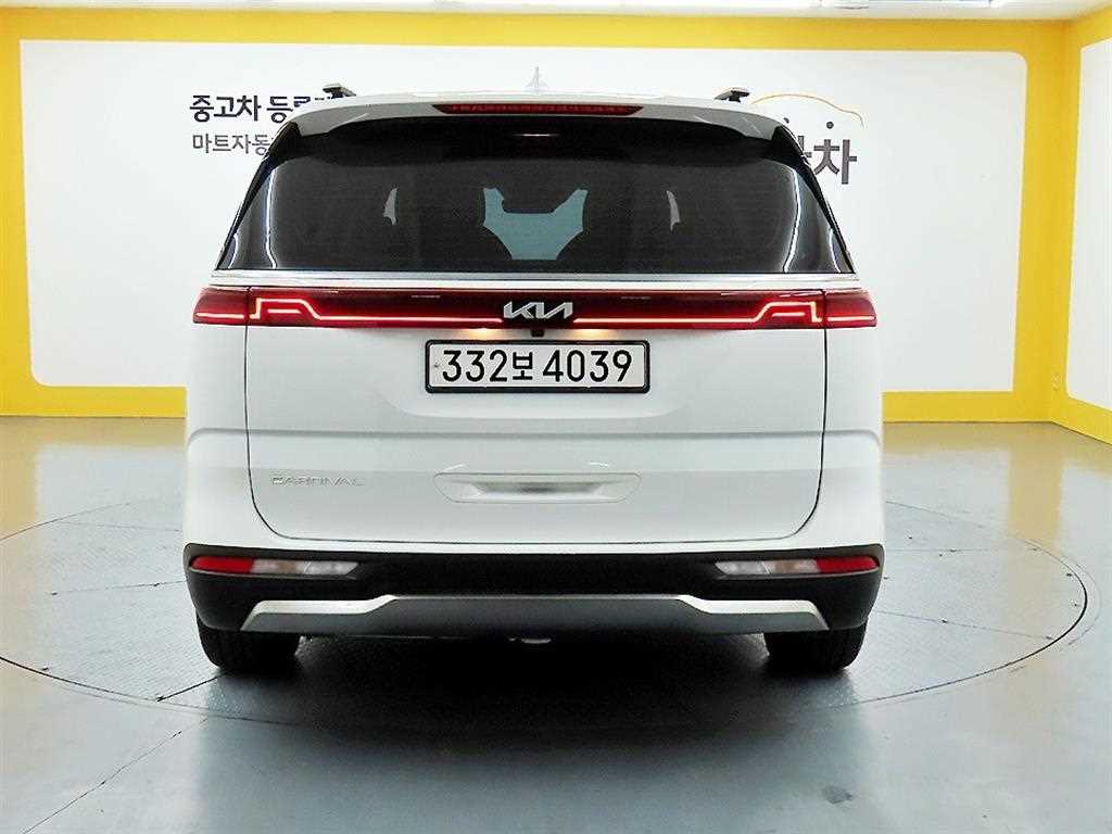 KIA Carnival - Vista 3