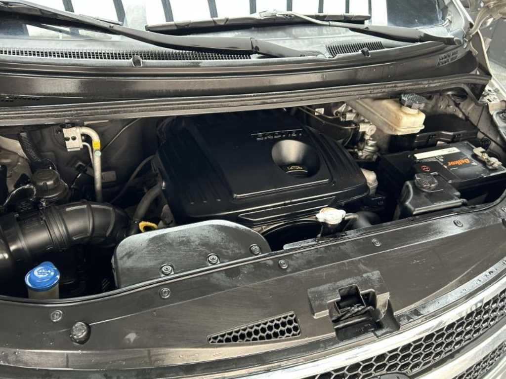 HYUNDAI Starex - Vista 11
