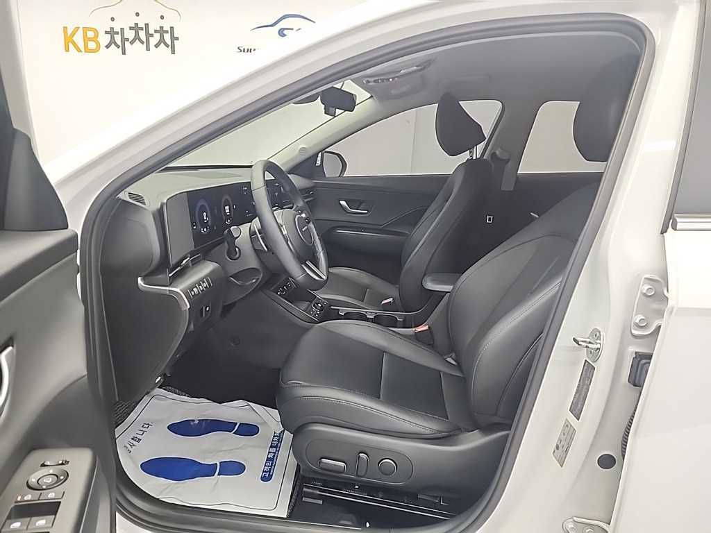 HYUNDAI Kona - Vista 11