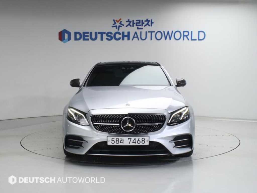 Mercedes Benz E class - Vista 3